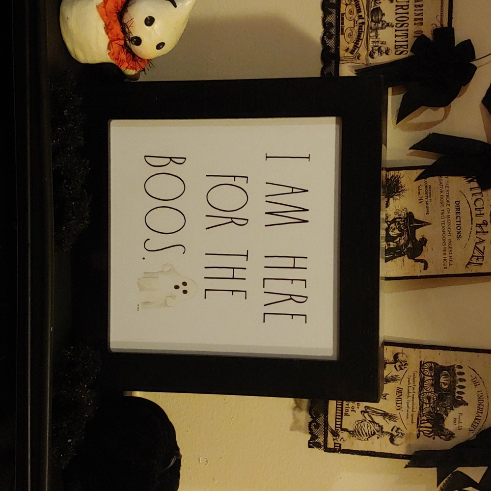 Rae dunn halloween sign
